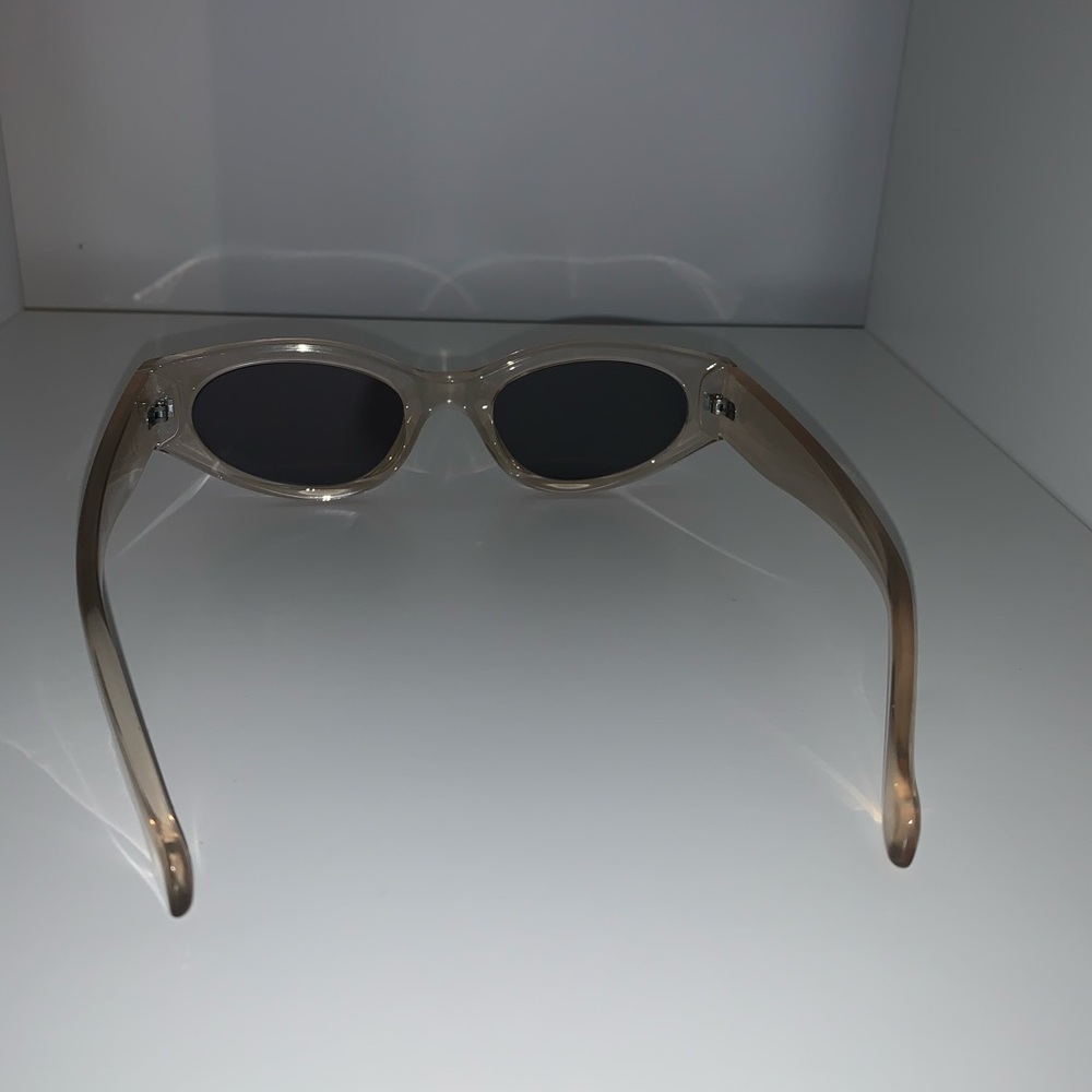 Oval Sunglasses - Picture 6 of 8